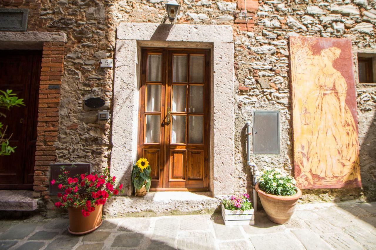 Апартаменты Le Dame Del Borgo Сассетта Экстерьер фото